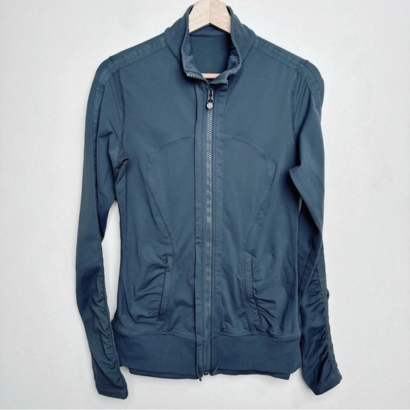Lululemon Womens Size 6 Luxtreme Ruffle Pocket Scrunch Sleeve Jacket - Picture 3 of 15